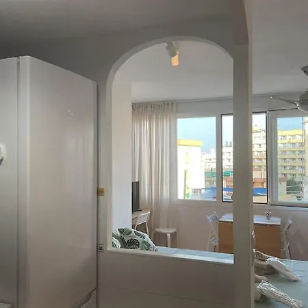 Helios - City Center - Parking Apartment Torremolinos
