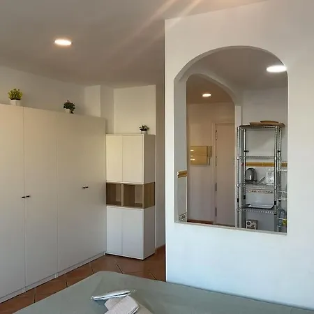 Helios - City Center - Parking Apartment Torremolinos