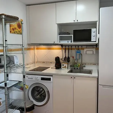 Helios - City Center - Parking 토레몰리노스