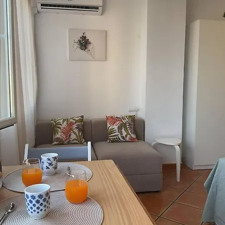 Helios - City Center - Parking Apartment