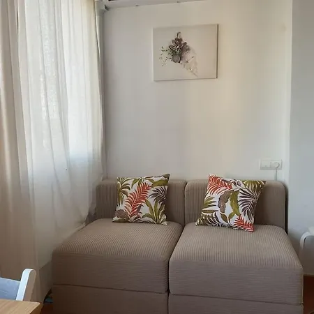 Helios - City Center - Parking Apartment *
